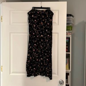 ARIZONA BLACK LONG BUTTON SKIRT